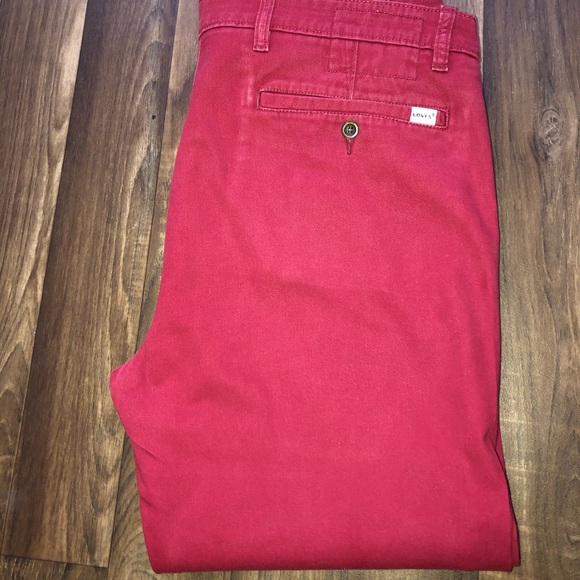 Levi’s Men’s Red Khakis - Picture 3 of 4